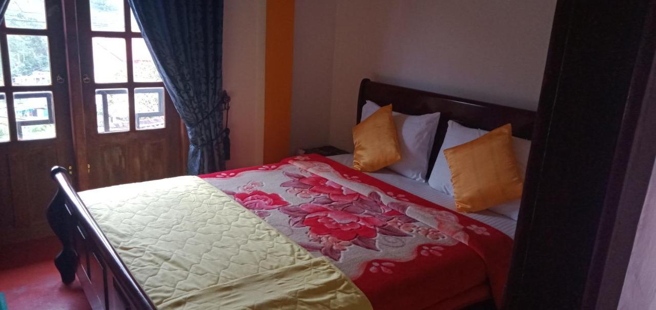 Bed and Breakfast The Train View Nuwara Eliya Exterior foto