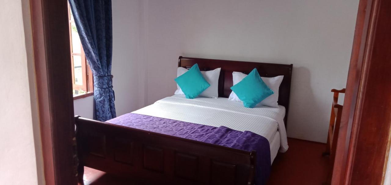 Bed and Breakfast The Train View Nuwara Eliya Exterior foto