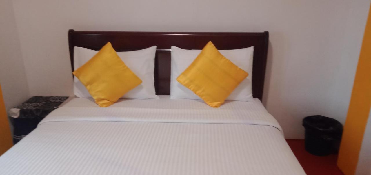 Bed and Breakfast The Train View Nuwara Eliya Exterior foto