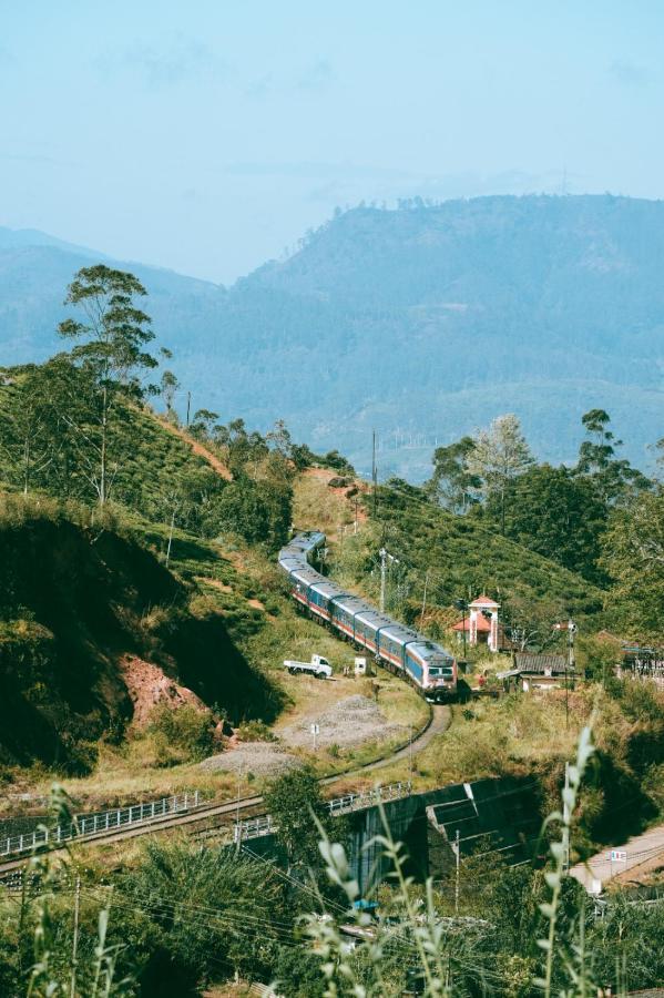 Bed and Breakfast The Train View Nuwara Eliya Exterior foto