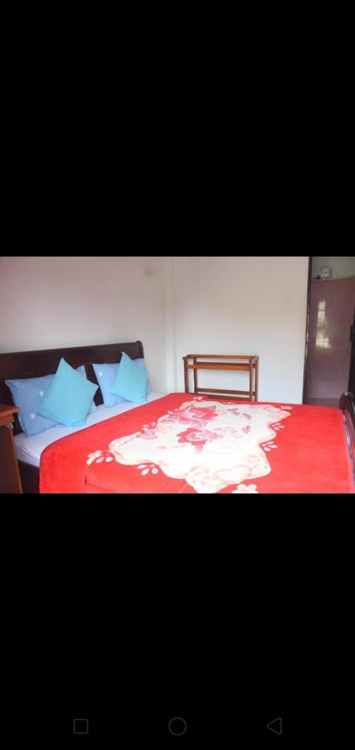Bed and Breakfast The Train View Nuwara Eliya Exterior foto