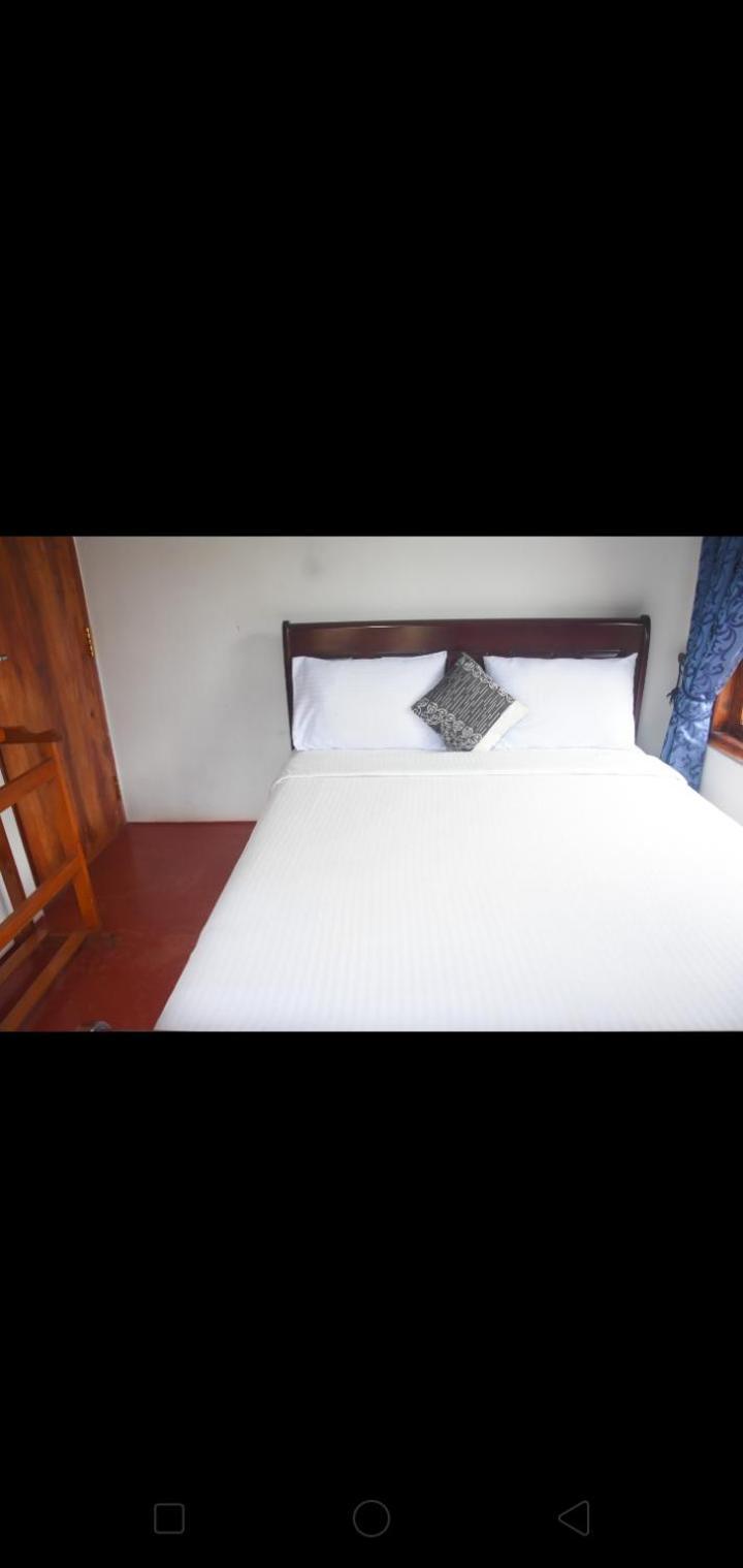 Bed and Breakfast The Train View Nuwara Eliya Exterior foto