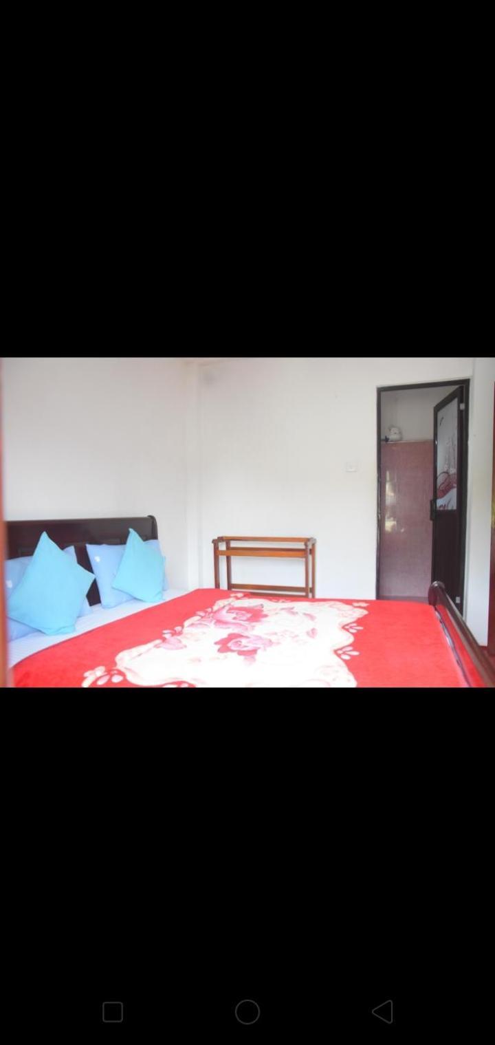 Bed and Breakfast The Train View Nuwara Eliya Exterior foto