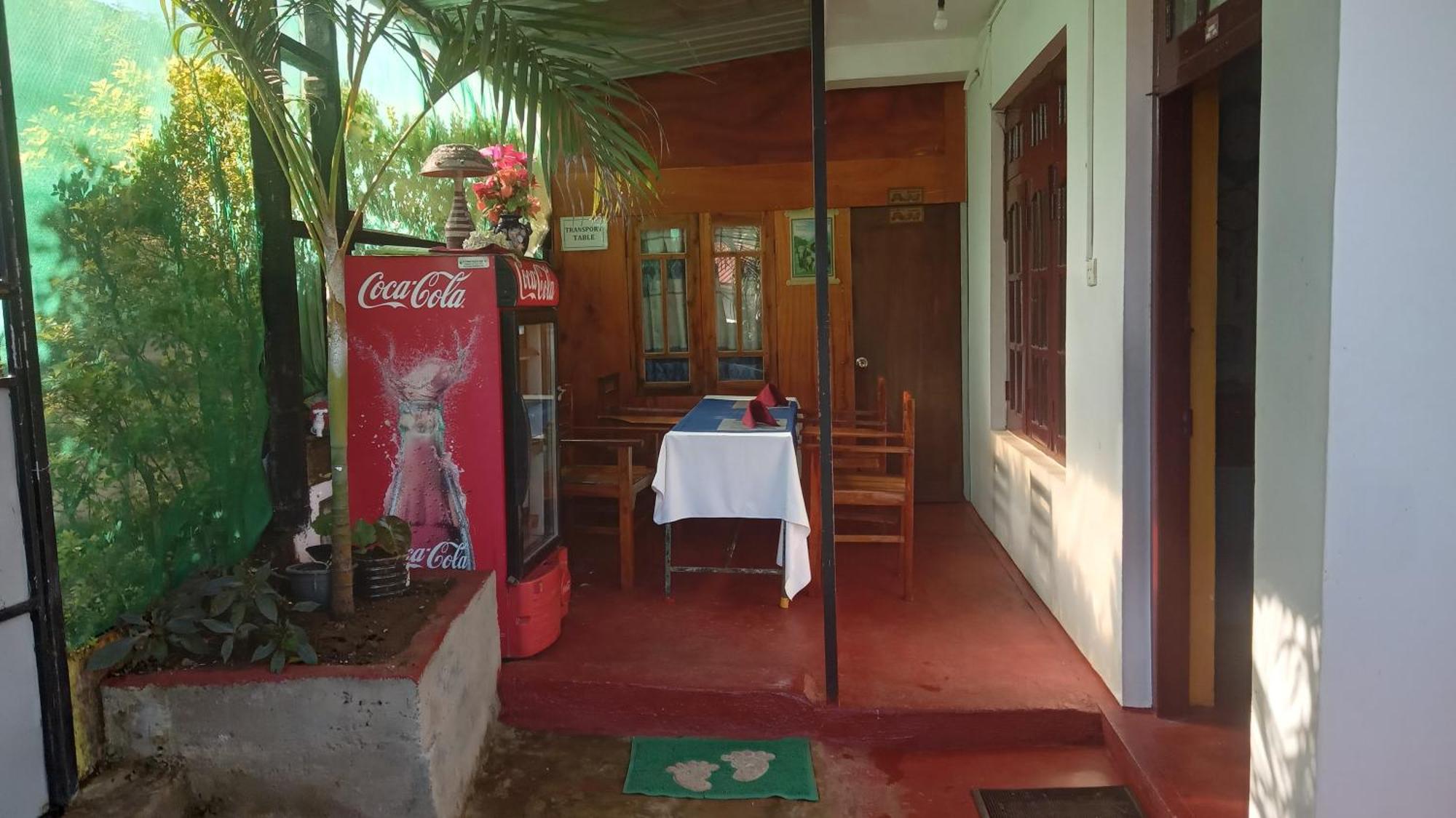 Bed and Breakfast The Train View Nuwara Eliya Exterior foto