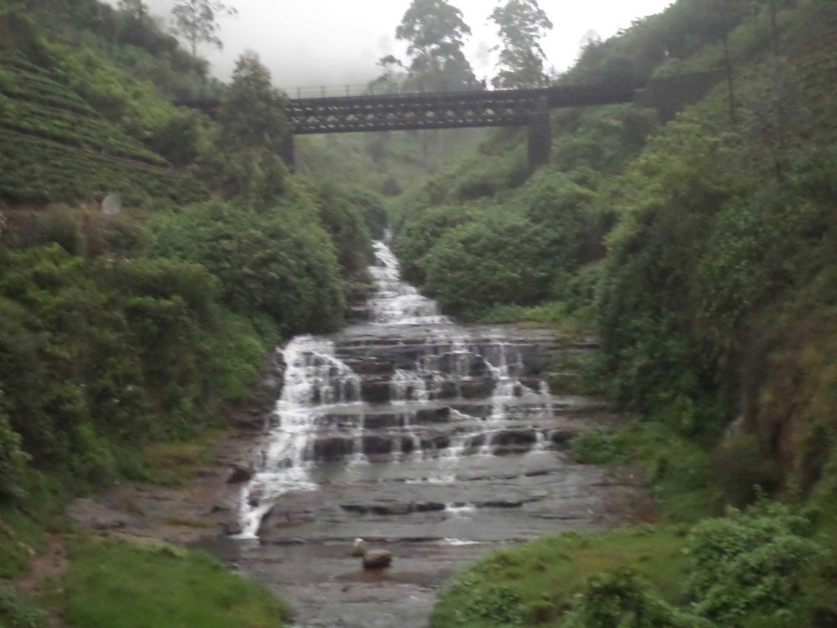Bed and Breakfast The Train View Nuwara Eliya Exterior foto
