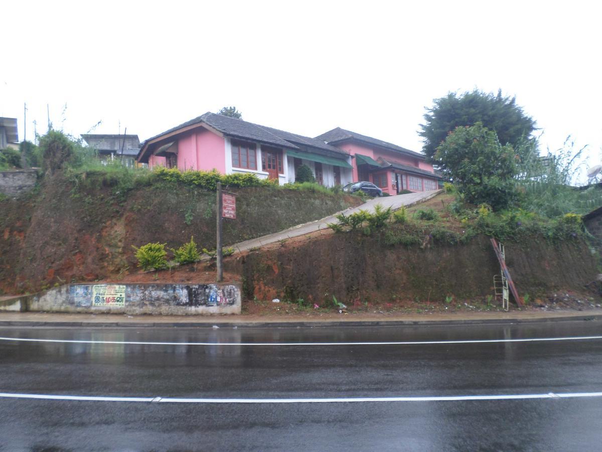 Bed and Breakfast The Train View Nuwara Eliya Exterior foto