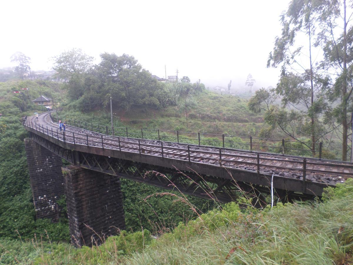 Bed and Breakfast The Train View Nuwara Eliya Exterior foto