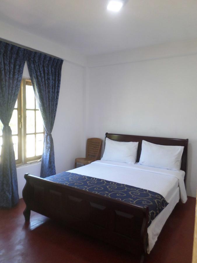 Bed and Breakfast The Train View Nuwara Eliya Exterior foto