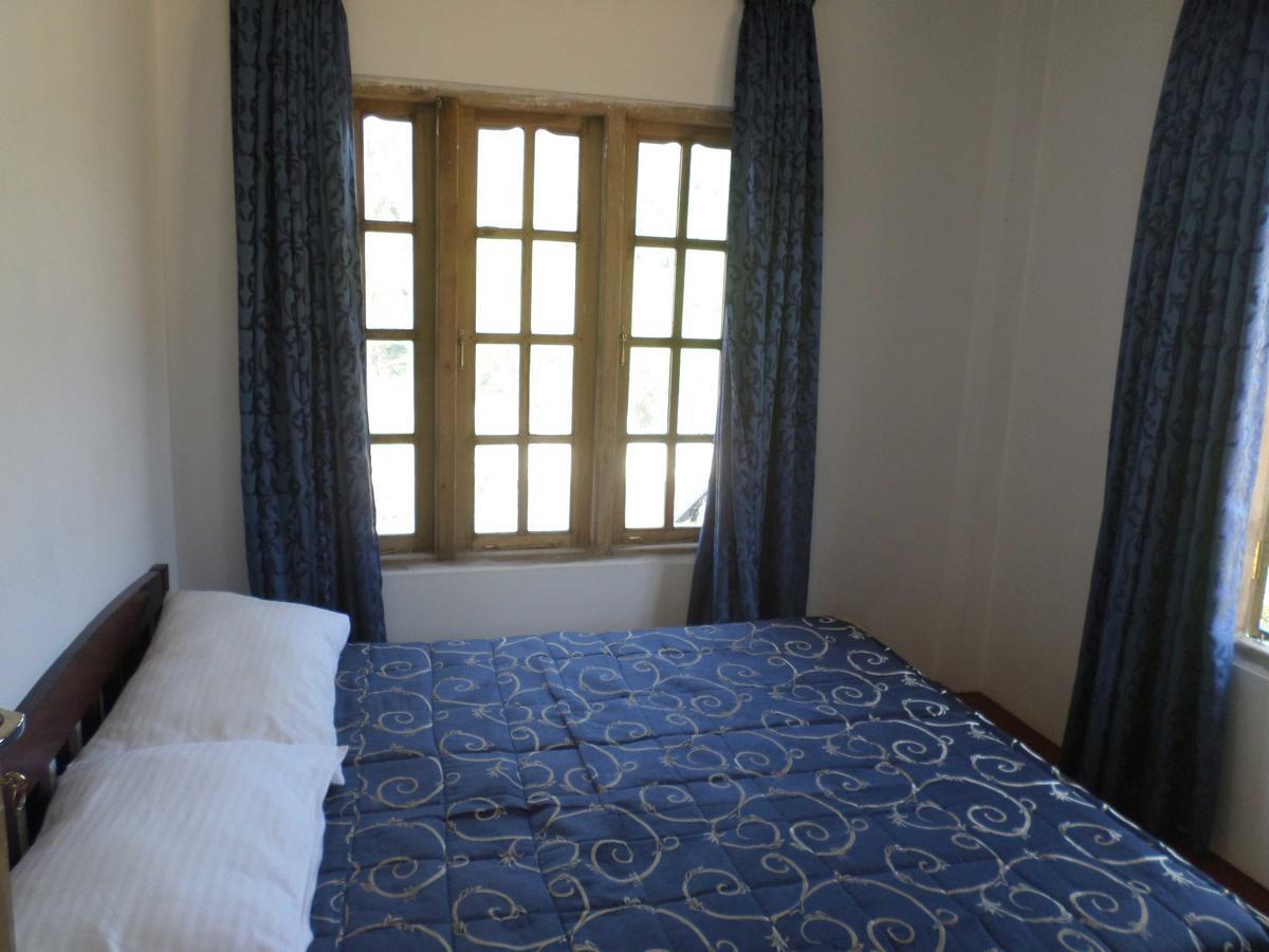 Bed and Breakfast The Train View Nuwara Eliya Exterior foto