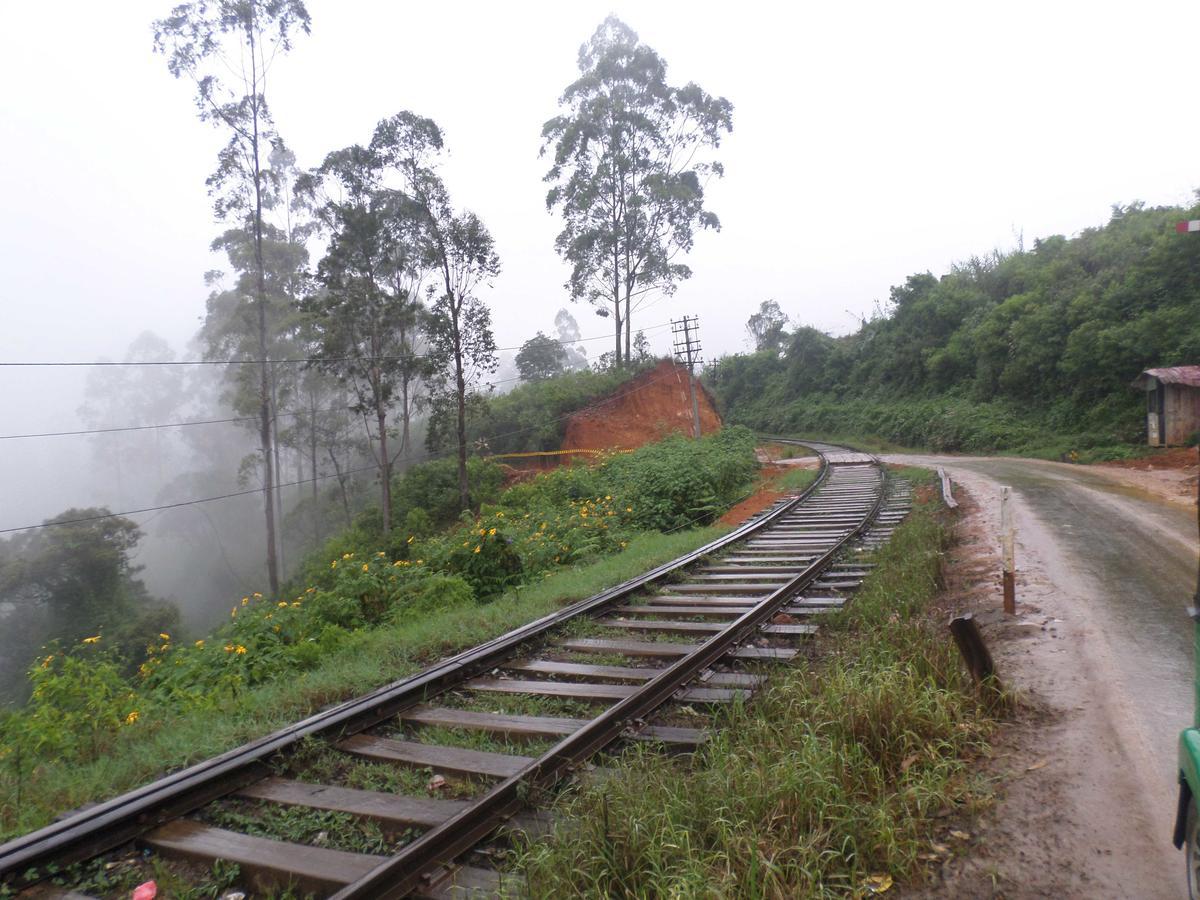 Bed and Breakfast The Train View Nuwara Eliya Exterior foto