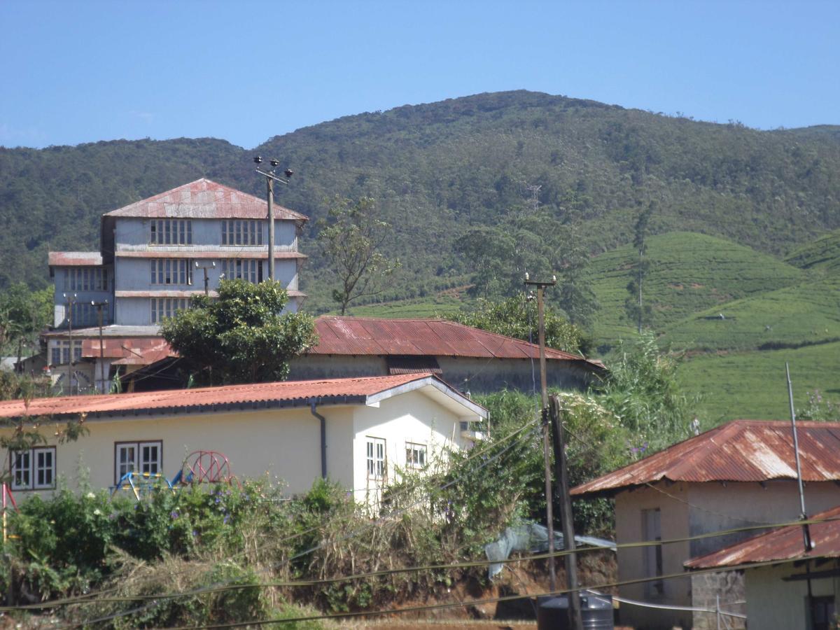 Bed and Breakfast The Train View Nuwara Eliya Exterior foto